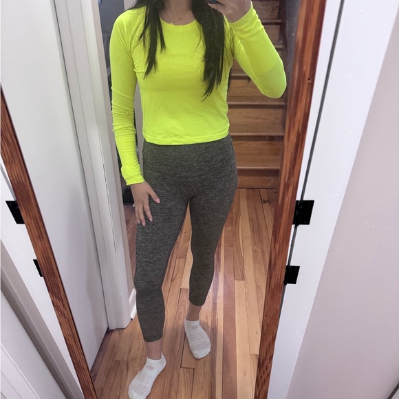 Lululemon Swiftly Tech Long Sleeve Shirt 2.0 CROPPED Highlight Yellow - Picture 7 of 9
